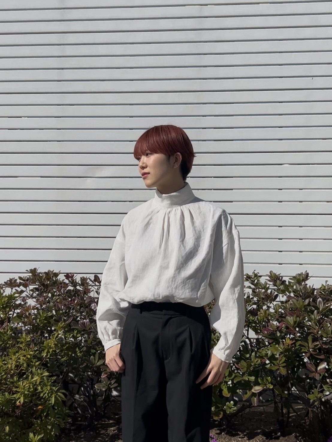 NEW‼︎フォーマルにも！パールボタンが美しいハイ・スタンドカラーブラウス＊オフホワイト