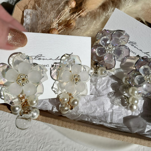 【A】ブラックオブシディアンのロングフラワーカービングピアス A】ブラックオブシディアンロングフラワーカービングハーキマー