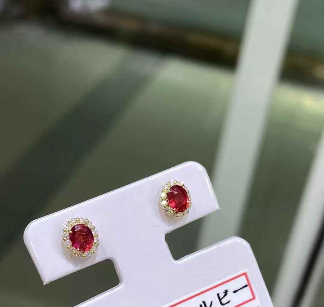 天然ダイヤモンド付きルビーピアスk18