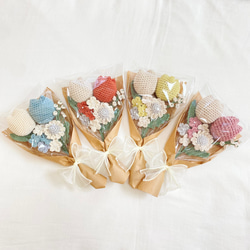 くすみチューリップ デイジー かすみ草 花束 編み物 枯れない花 お祝い