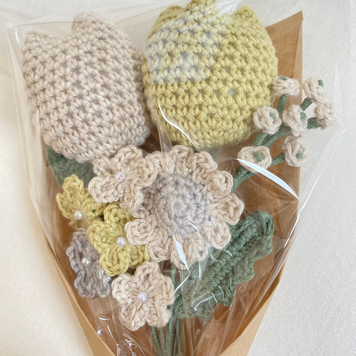 ★handmade★大判♡可愛いチューリップ畑♡ マルチカバー〜百花繚乱〜 くすみチューリップ デイジー かすみ草 花束 編み物 枯れない花 お祝い
