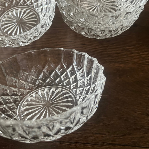 丸皿・小鉢／カップ・ボウル＞透明カットガラス 昭和 アンティーク