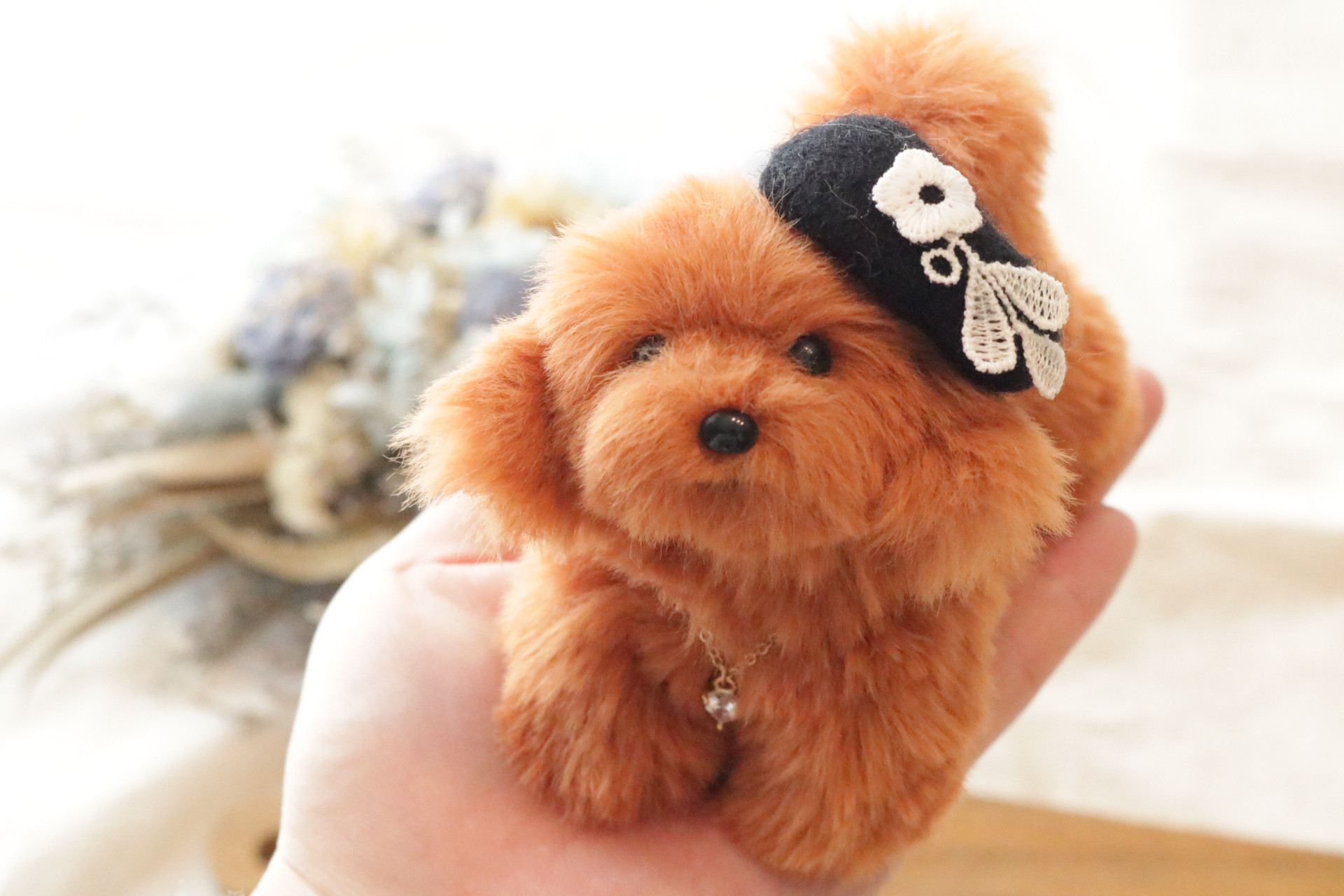 幸せを願う犬　ブラウン　トイプードル　　マルプー　トイプードルぬいぐるみ　お守り　誕生日　贈り物　ギフト　茶　うちの子