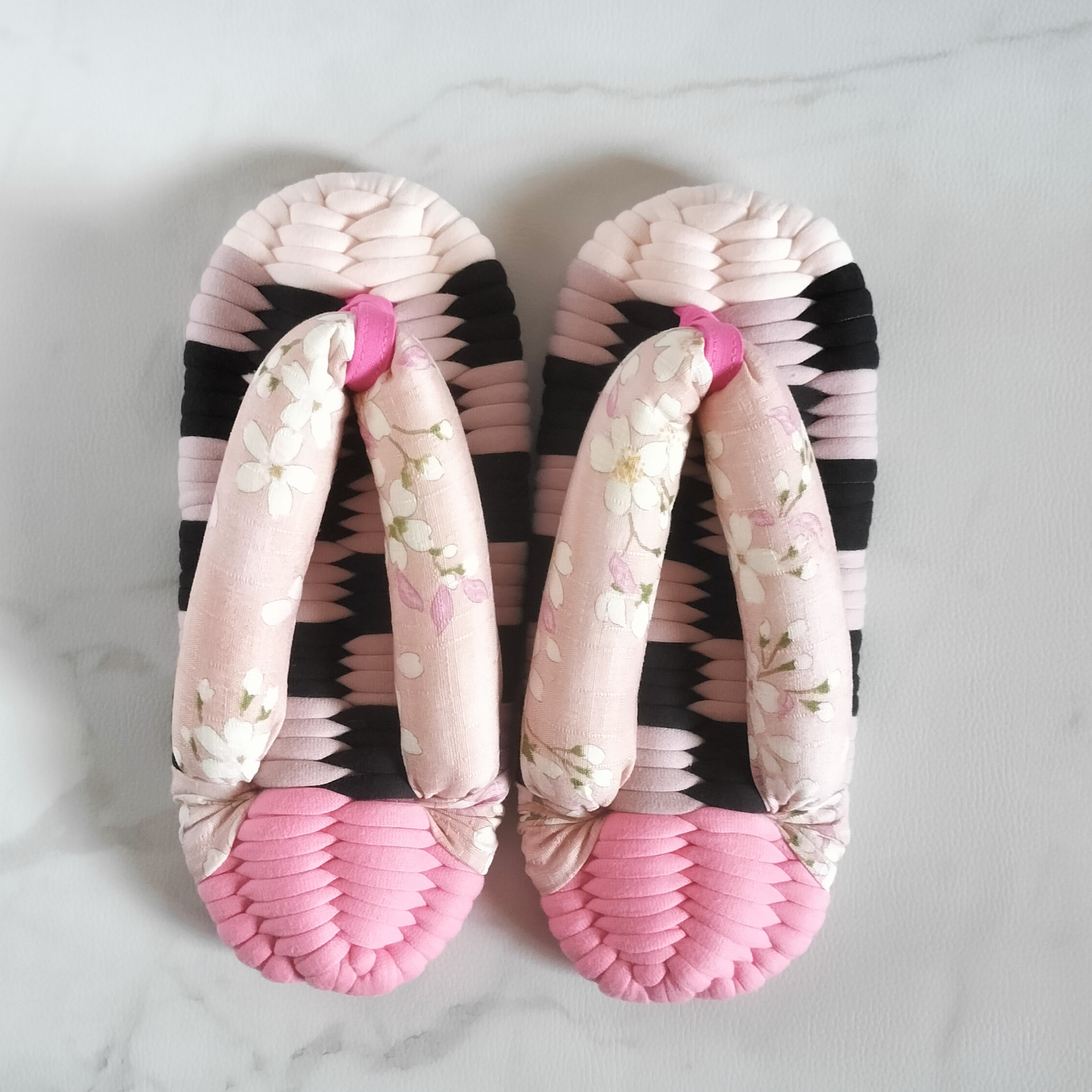 サクラの布ぞうり Mサイズ 1点物 365日のギフト Creemaあんしん匿名便