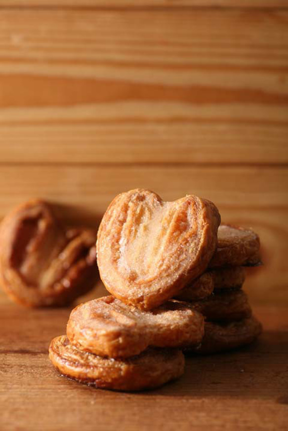  ハート型ぬいぐるみ　プルミエパイ ☆数量限定☆ハート形のパイ「パルミエ」10個入☆ 焼き菓子