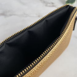 フラットポーチ/フェイクレザー/ファスナーポーチ/メイクポーチ/レッド/ゴールド 4枚目の画像