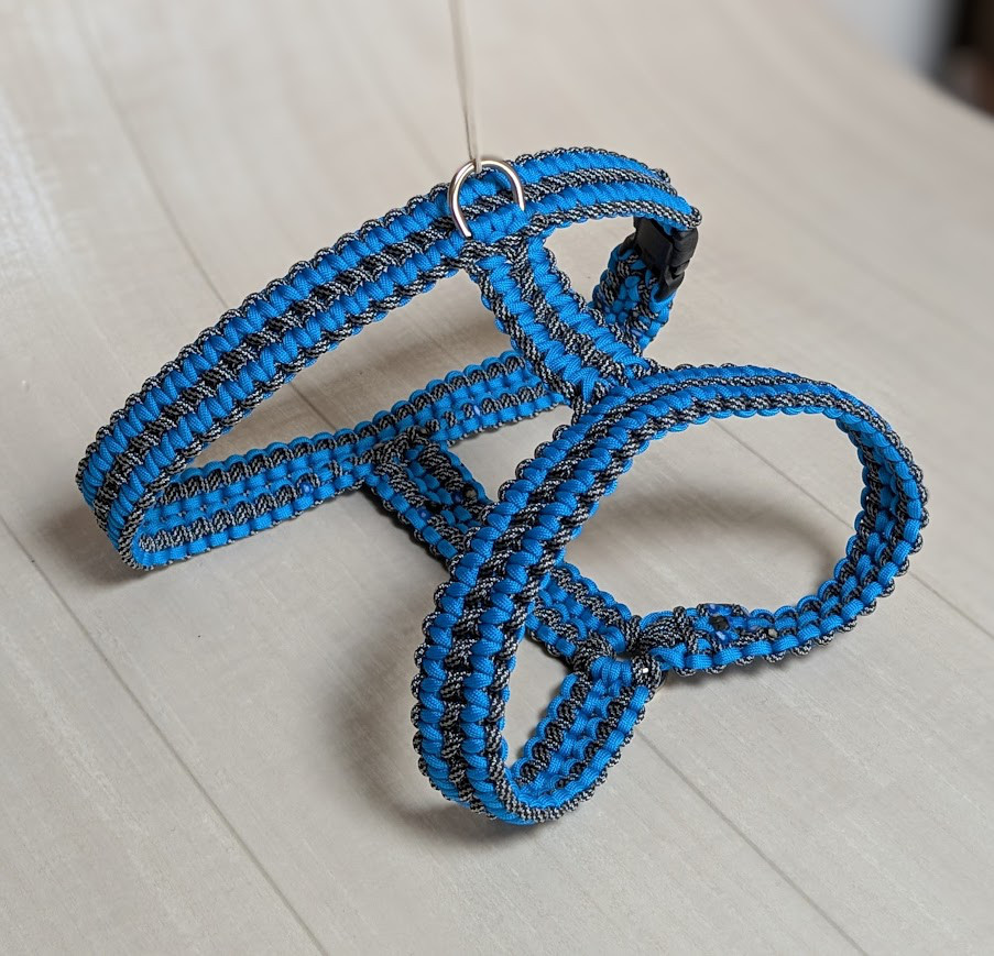 パラコードハーネス　大型~中型犬用　二点フック　(首回り５５ｃｍ　胸回り７３ｃｍ)