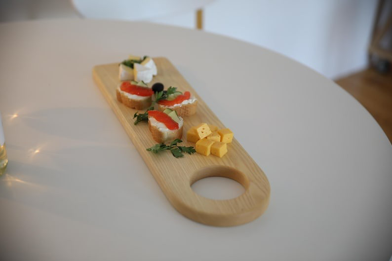 キッチンカッティングボード 　カッティングボード　サービングボード 木製プレート ギフト用の木製サービング　プレート