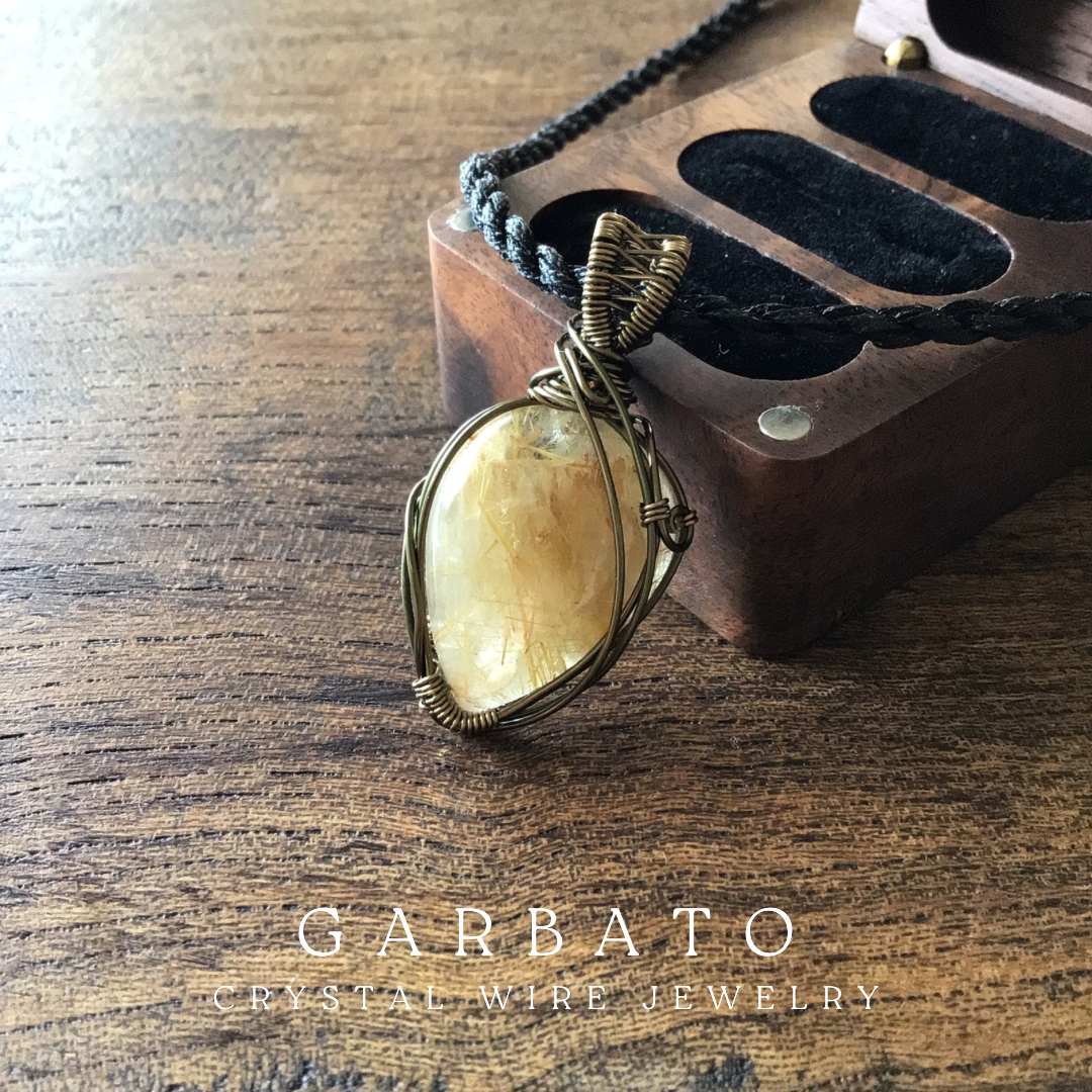 ルチルクォーツのペンダント