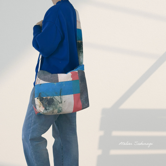 アートなbig size bag/安心のファスナーショルダー/斜め掛け対応 2枚目の画像