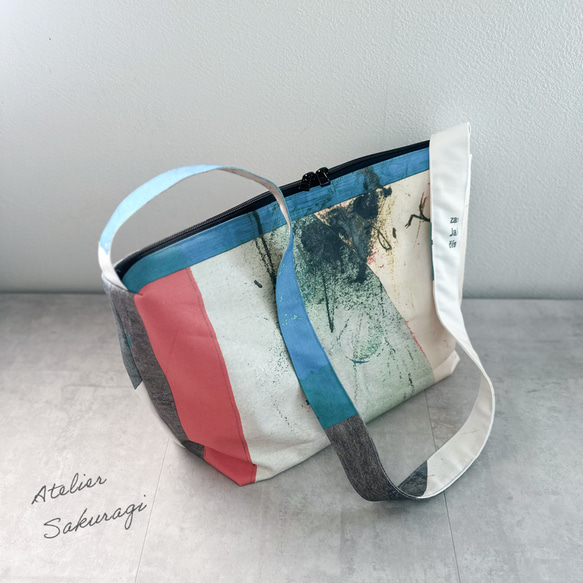 アートなbig size bag/安心のファスナーショルダー/斜め掛け対応 4枚目の画像