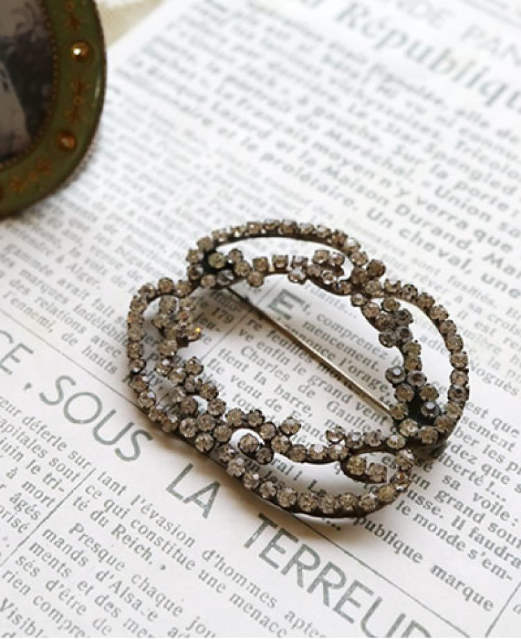 【セール品】 Rare-203 フランスヴィンテージジュエリー クリスタルフレームピンブローチ