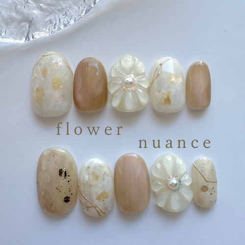 ミルキーフラワーネイルチップ シースルーのフラワーネイル ネイルチップ（つけ爪） yuki-nail