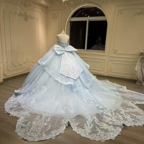 花柄レースウエディングドレス 花柄刺繍 パールボタン Aライン ウエディングドレス（W85）