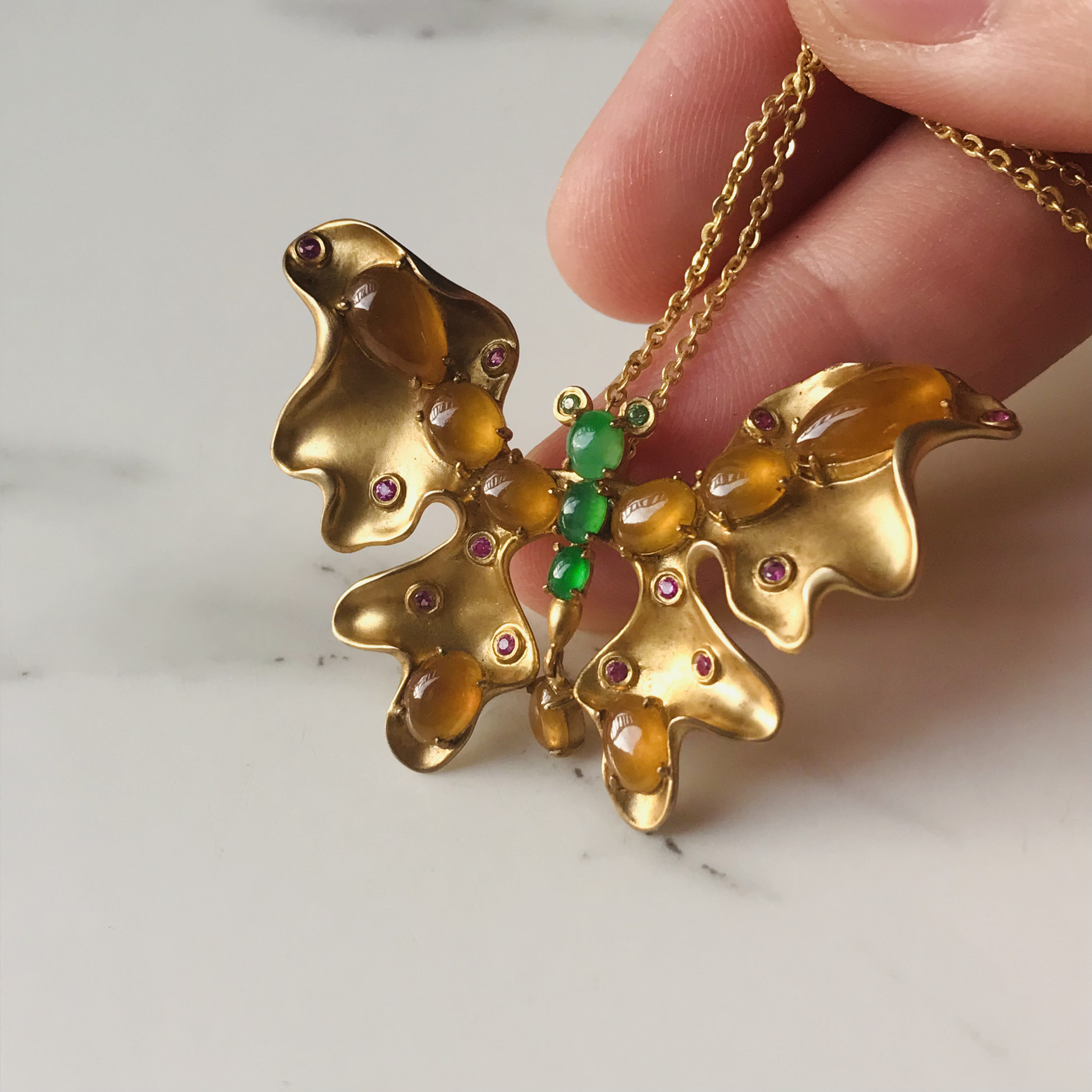 【B3010-0155】ジェイド　翡翠　ヒスイ　一点もの　希少　ミャンマー産　ルース　ペンダントトップ