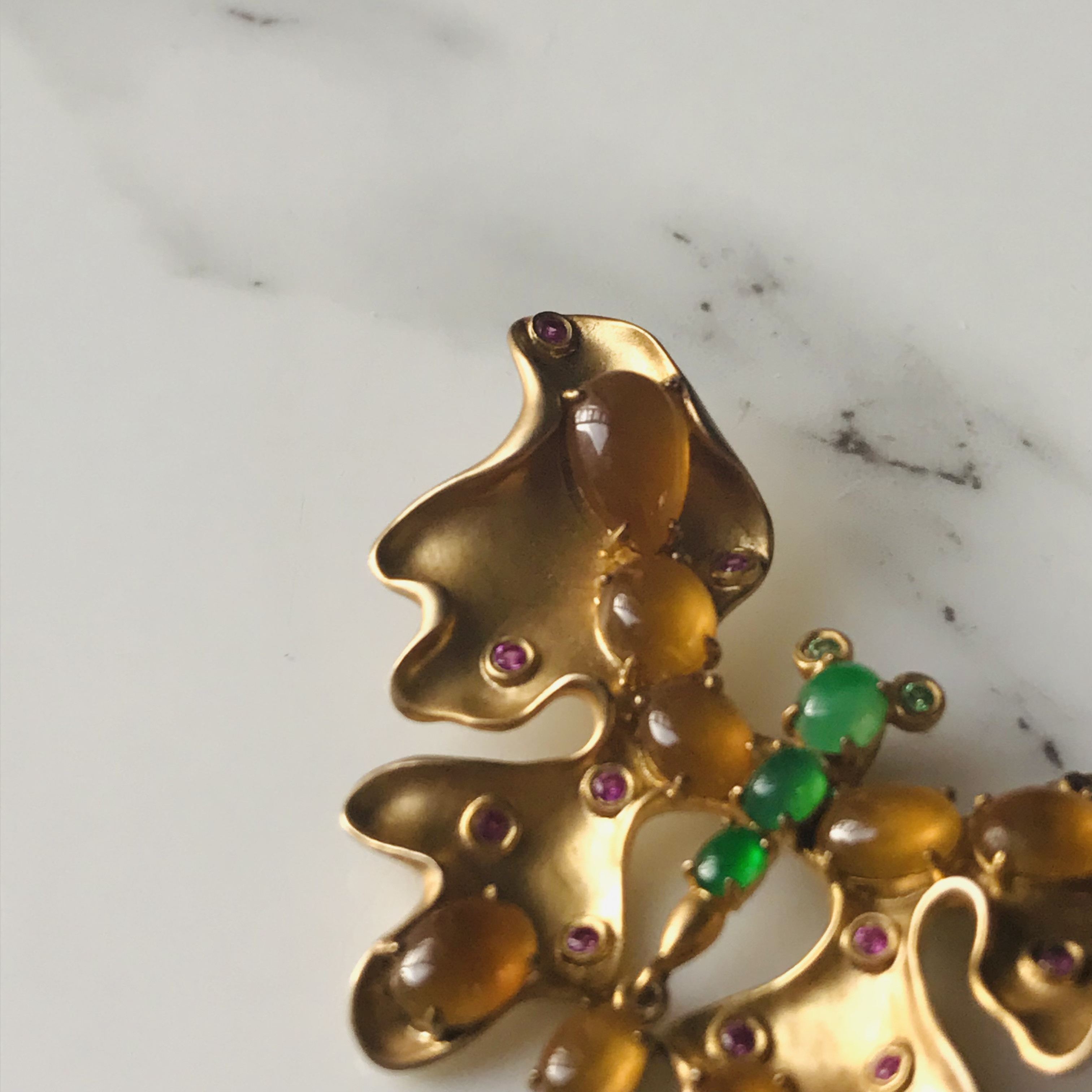 【B3010-0155】ジェイド　翡翠　ヒスイ　一点もの　希少　ミャンマー産　ルース　ペンダントトップ