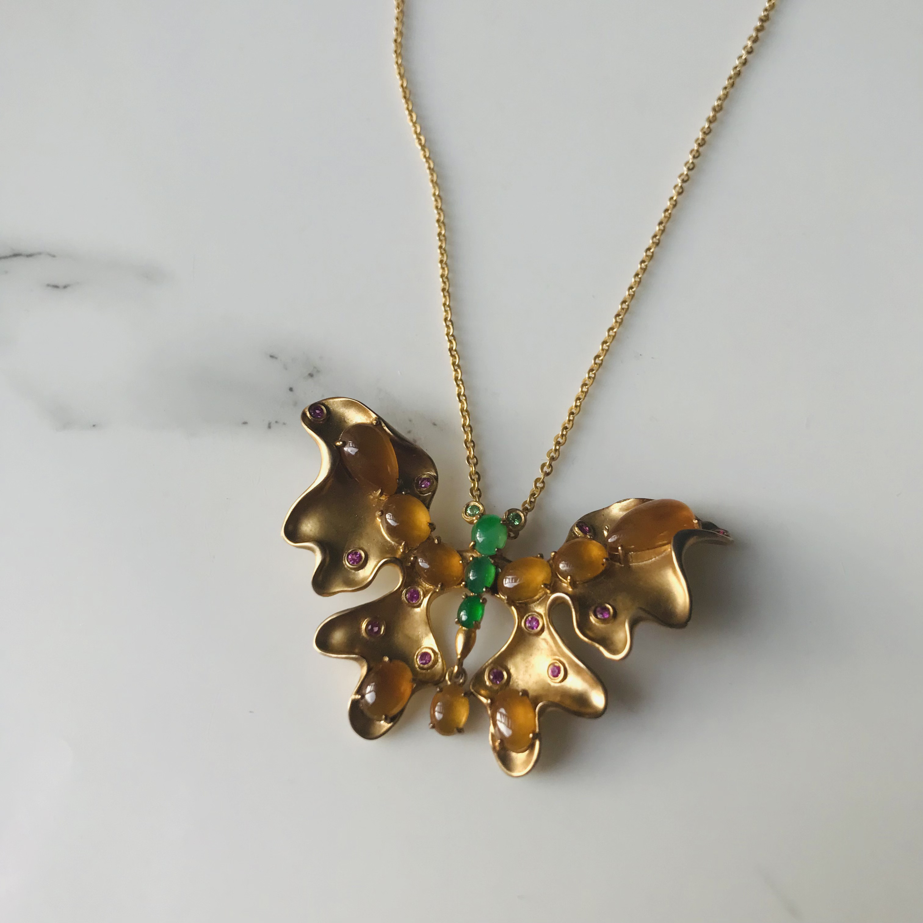 【B3010-0155】ジェイド　翡翠　ヒスイ　一点もの　希少　ミャンマー産　ルース　ペンダントトップ