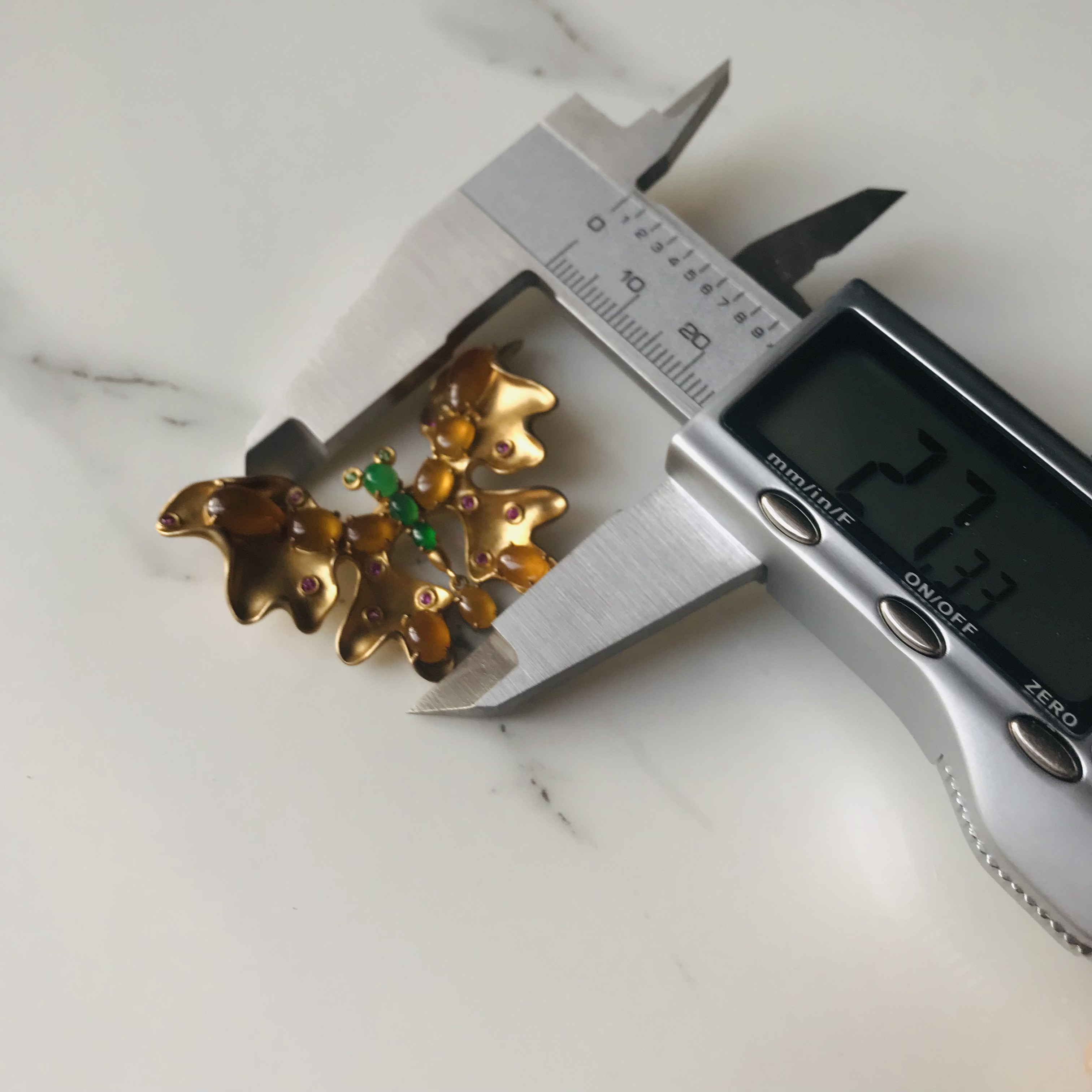 【B3010-0155】ジェイド　翡翠　ヒスイ　一点もの　希少　ミャンマー産　ルース　ペンダントトップ