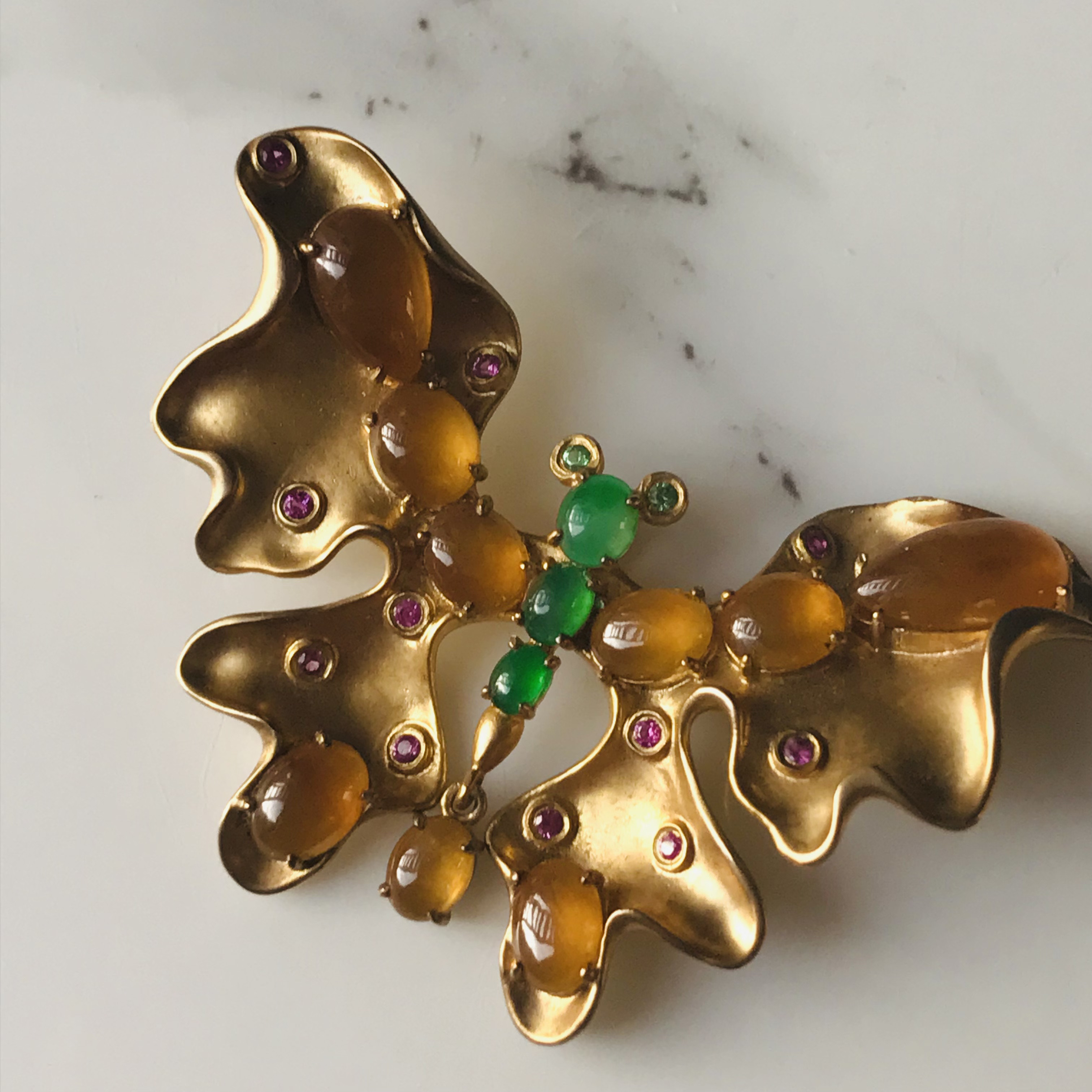 【B3010-0155】ジェイド　翡翠　ヒスイ　一点もの　希少　ミャンマー産　ルース　ペンダントトップ