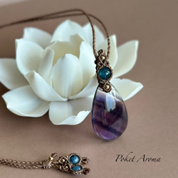 夢綺』虹入りアイリスクォーツのマクラメペンダントネックレス