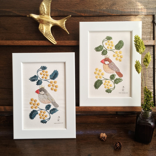 刺繍キット】色を選べる文鳥とミモザの額装／初心者さん用解説本付き