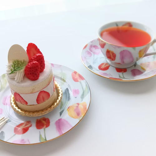 水彩画のようなチューリップのカップ＆ソーサー1客 ティーカップ