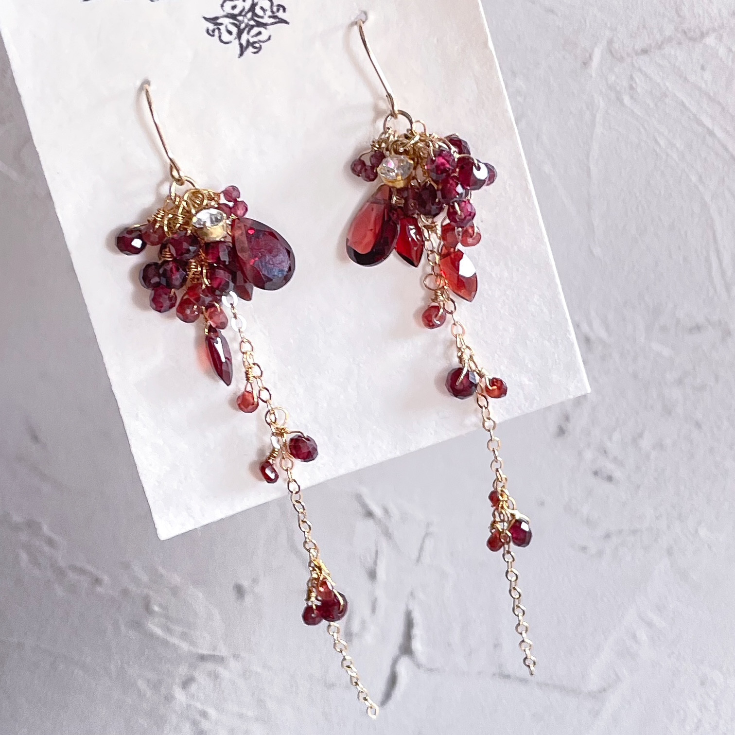 ガーネット ピアス・イヤリング 揺れる ゴールド モザンビーク 赤 天然石 ピアス アンティーク 14KGF 7,810円