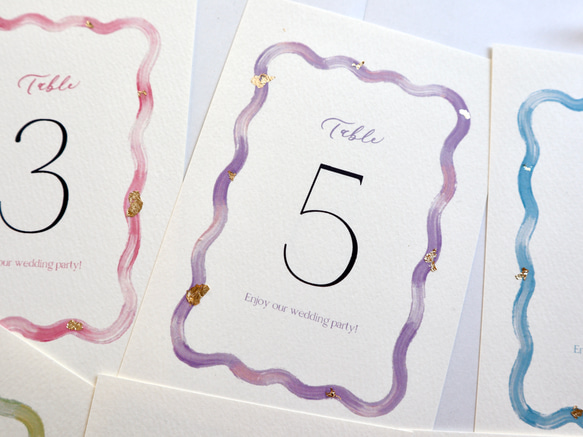 ［6色展開］繊細で華やか♡ニュアンスアートと金箔のテーブルナンバー　なみなみ　カラフル 6枚目の画像