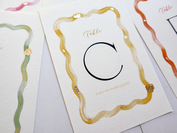 ［6色展開］繊細で華やか♡ニュアンスアートと金箔のテーブルナンバー　なみなみ　カラフル 5枚目の画像