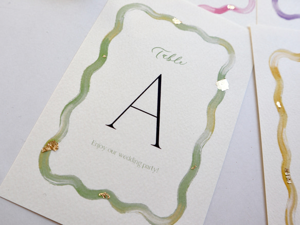 ［6色展開］繊細で華やか♡ニュアンスアートと金箔のテーブルナンバー　なみなみ　カラフル 9枚目の画像