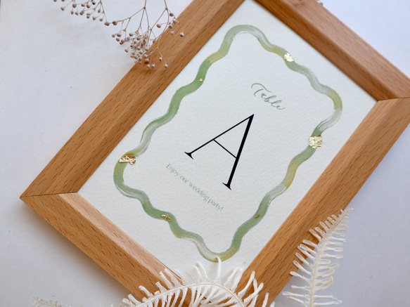 ［6色展開］繊細で華やか♡ニュアンスアートと金箔のテーブルナンバー　なみなみ　カラフル 1枚目の画像