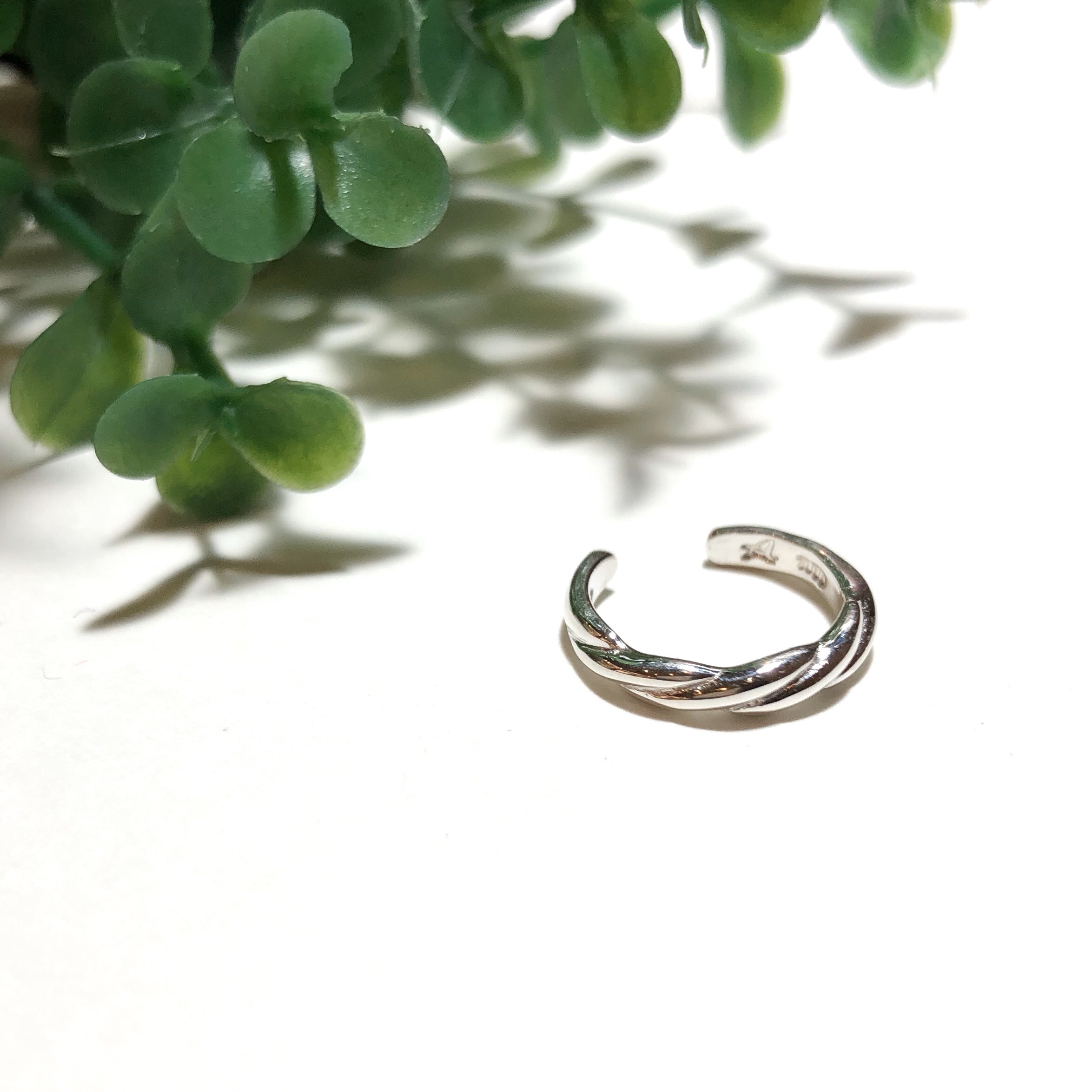 純銀製＊ツイスト イヤカフ トゥリング ピンキーやイヤカフにも