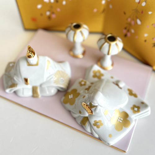 桃色の可愛いおひな様の台 ピンク ゴールド シルバー 花台 プレート