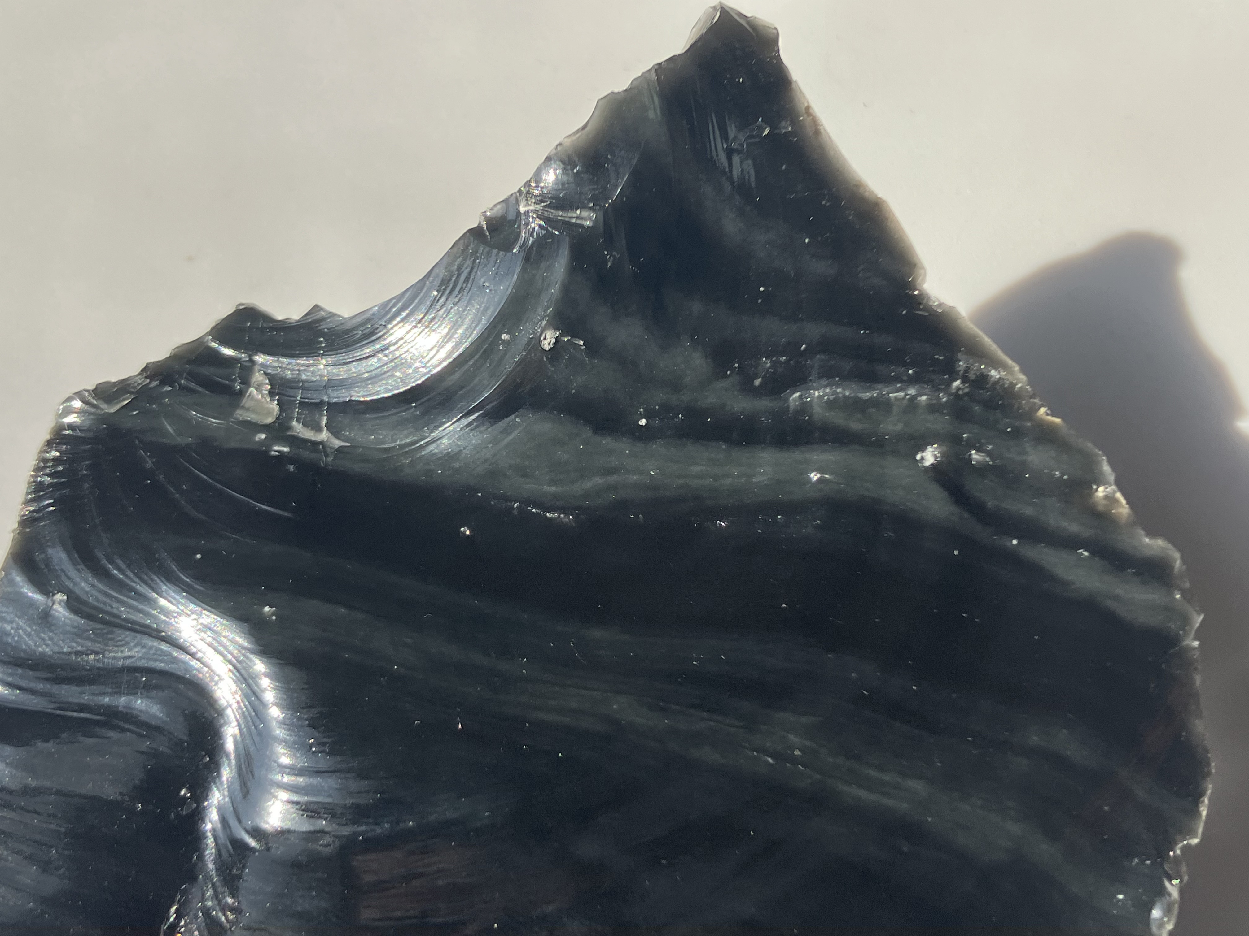 玲瓏　北海道産　黒曜石　原石　①  Japanese Obsidian