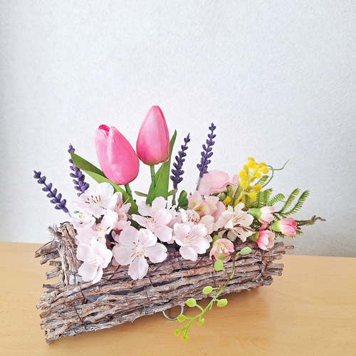 春のアレンジメント/桜•ミモザ•チューリップ•ラベンダー•スイートピー