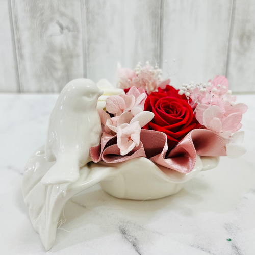 プリザーブドフラワーローズ ハートリンゴ　フラワーアレンジメント しあわせ運ぶ 花ことり～あたたかな愛～（プリザーブドフラワー