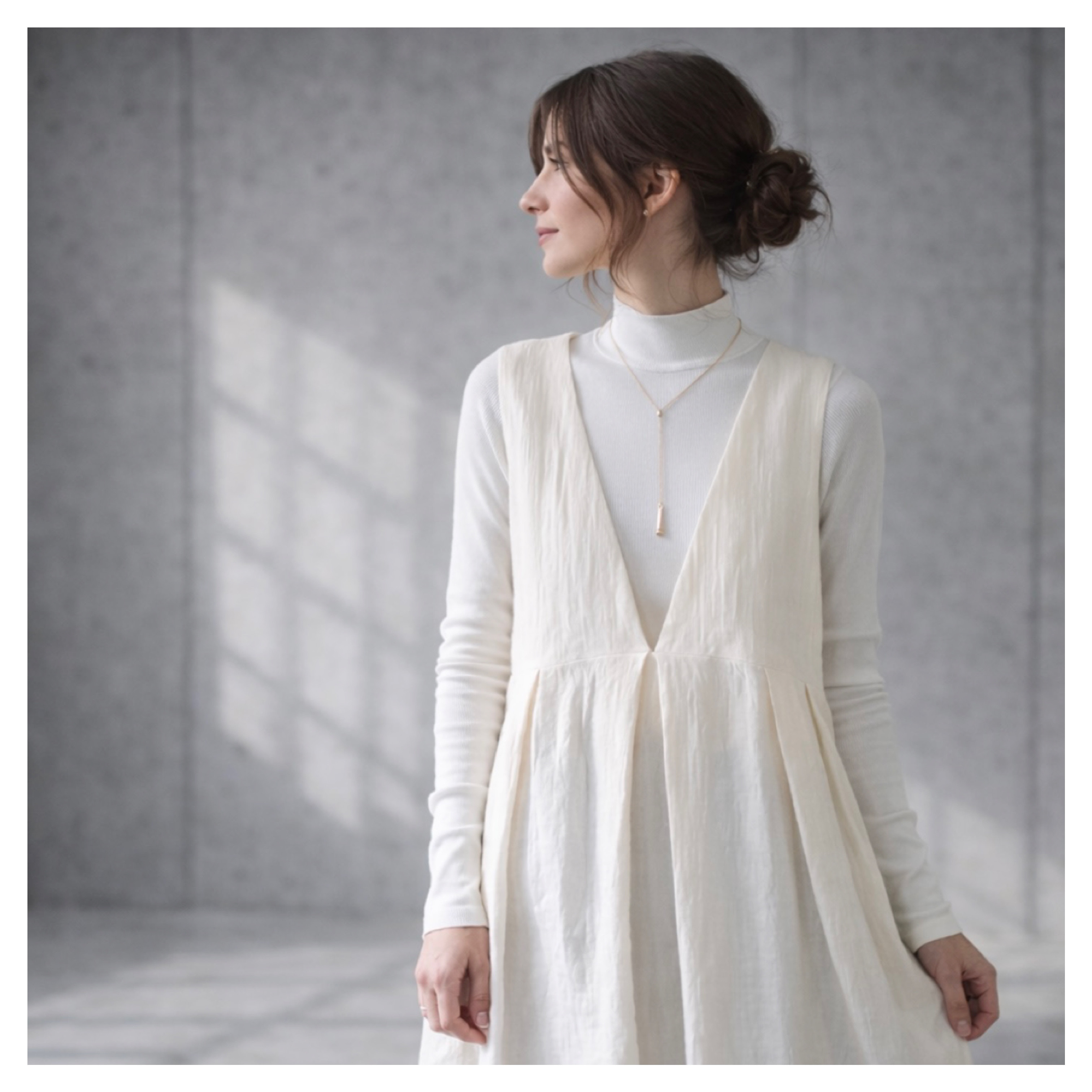 全22色から／【サイズSM-LL】ふわふわ厚みが2倍とろみダブルガーゼの後ろ姿が綺麗なワンピース／ジャンパースカート