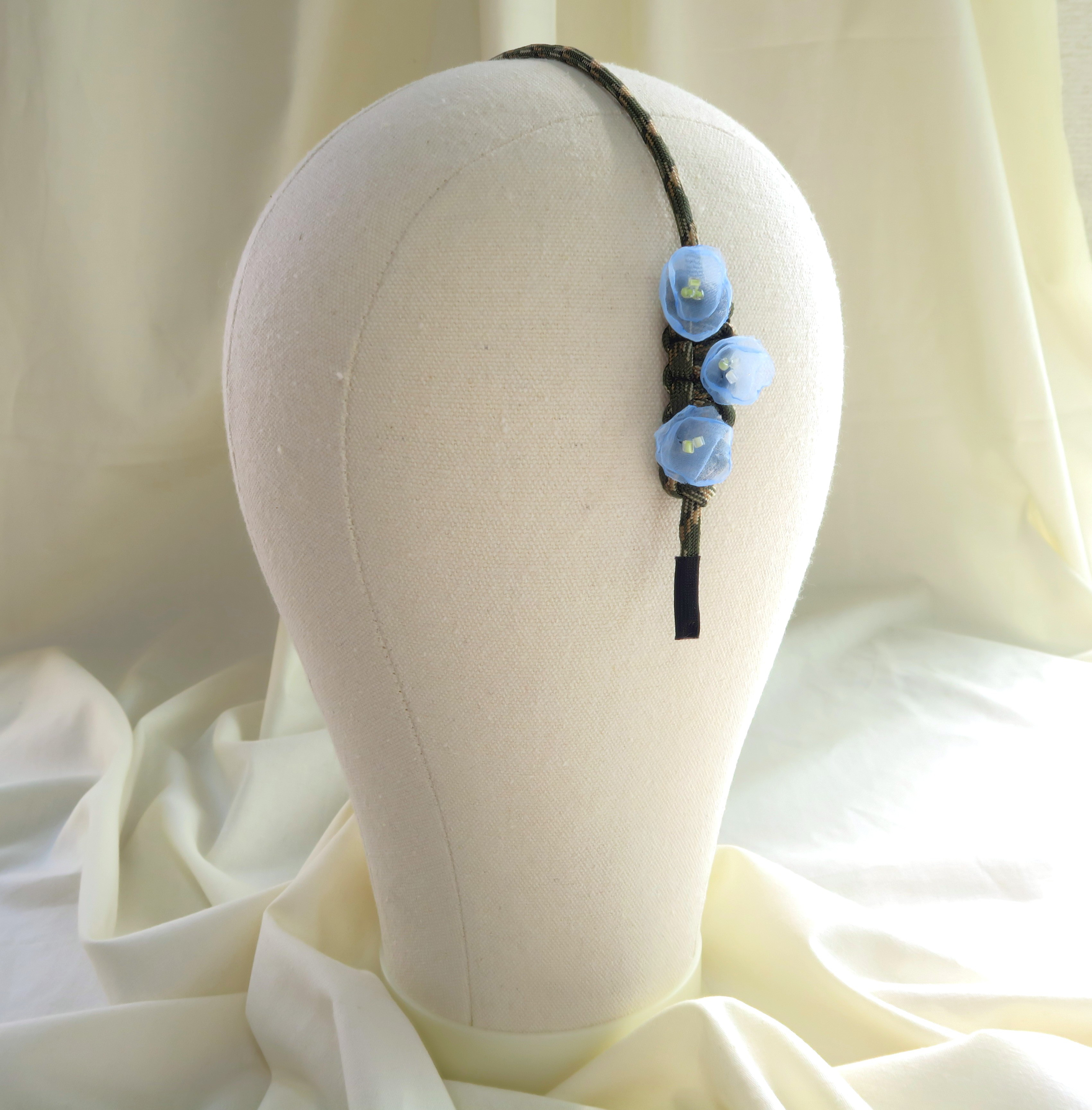 パラコードとお花のカチューシャ