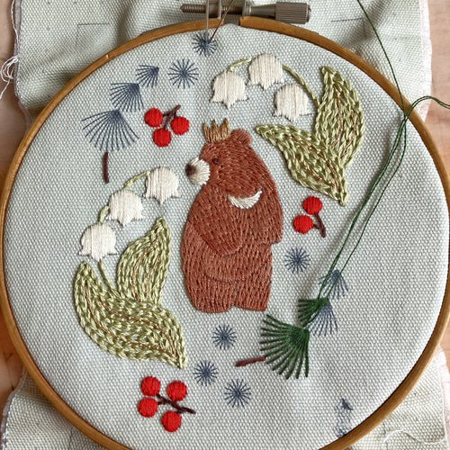 刺繍キット】クマとスズランの額装 キット 近藤朱 通販 18930158