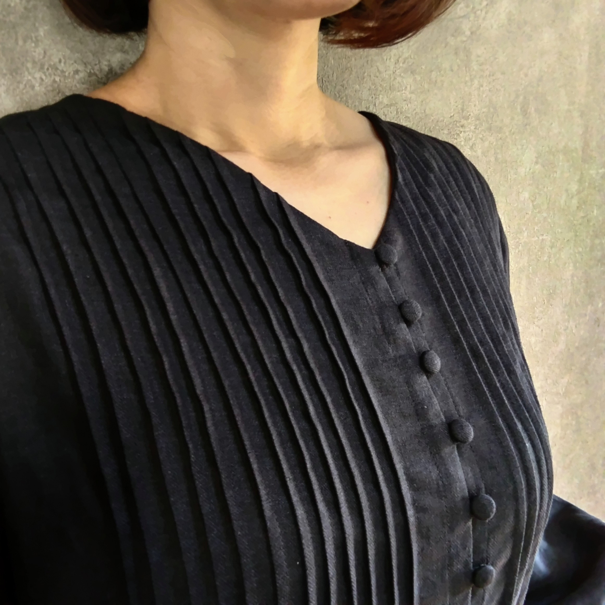 フォーマル 濃紺 卒業式 入学式 冠婚葬祭 リネン ピンタック ワンピース  / 受験 面接 ネイビー クルミボタン