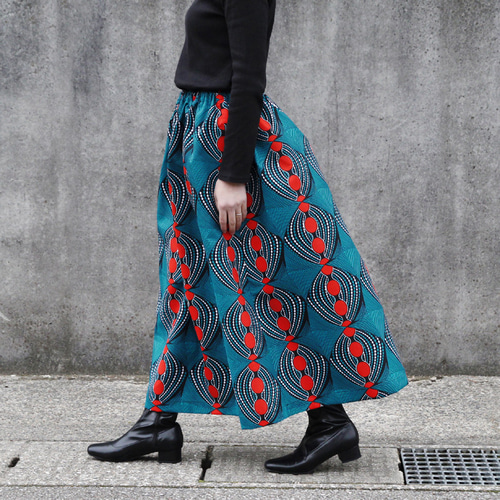 アフリカ布のロングスカート（ ピーコックブルー ）サイドポケット付き