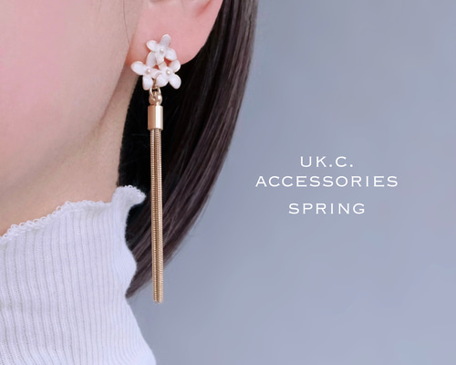 【1273】レジンモチーフとタッセルのピアス 1273】レジンモチーフとタッセルのピアス