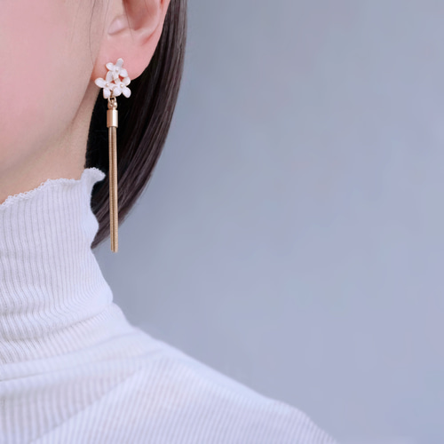 銀木犀 フラワー&チェーンタッセル ピアス イヤリング ゴールド