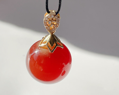 新入荷】天然瑪瑙メノウ 高品質瑪瑙水晶球ペンダントトップ 大粒 S925