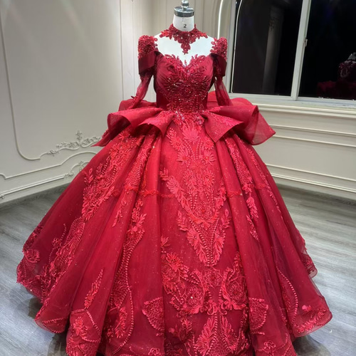 大人気！スクエアネック 赤 長袖 二の腕カバー ラッフルスカート