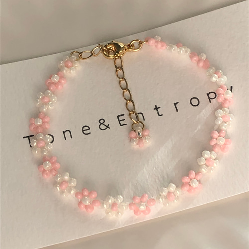 いちごミルクカラーのお花のビーズブレスレット | おとなのビーズ