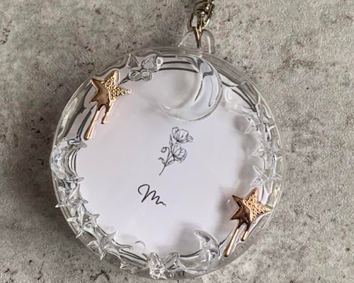 缶バッジ】バッジケースキーホルダー 『melt』pink gold metal