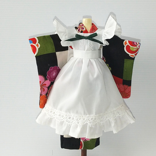 送料無料】22cmドール レトロカフェのエプロンセット(花/黒) リカ