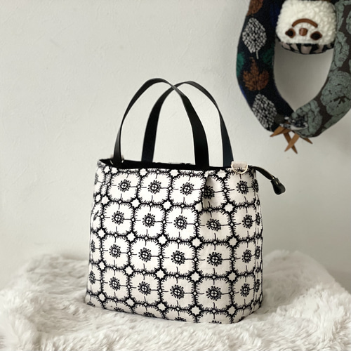⚮̈ミナペルホネン anemone light beige かくれんぼトート
