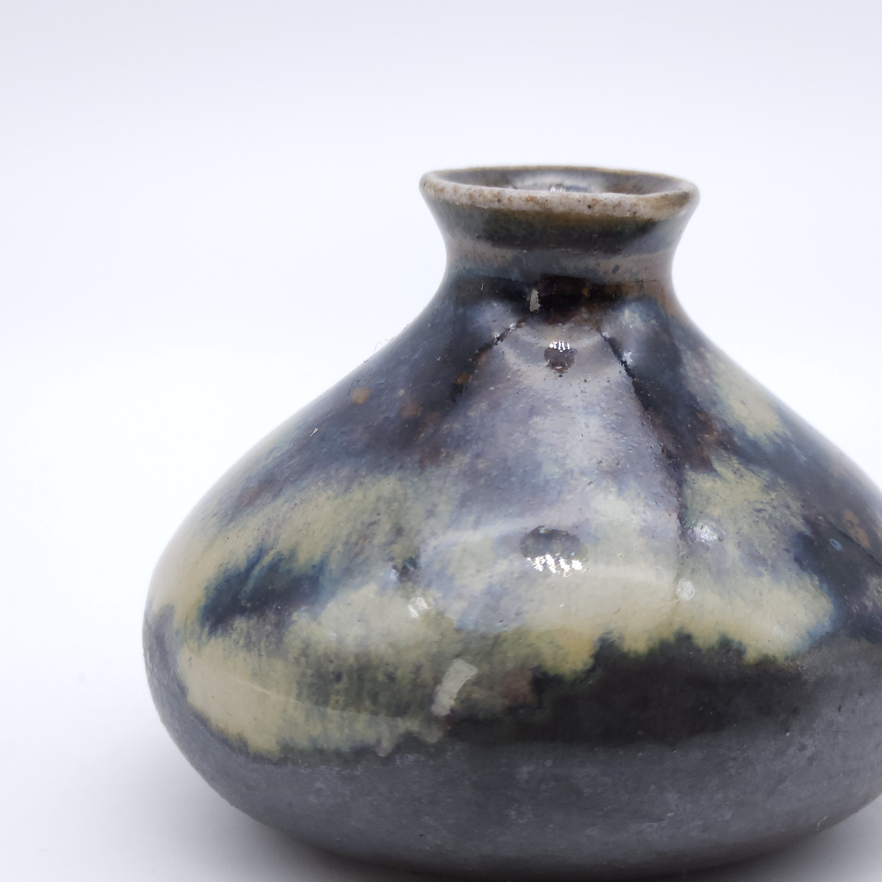 赤膚焼　灰釉窯変ミニ壺